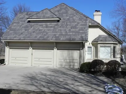 residential roofing services Johnson County ks