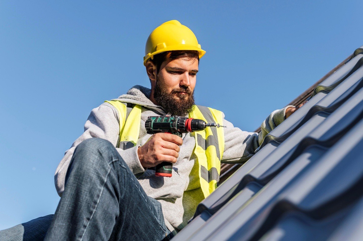 How Roofing Services in Kansas City Improve Homes Year-Round?