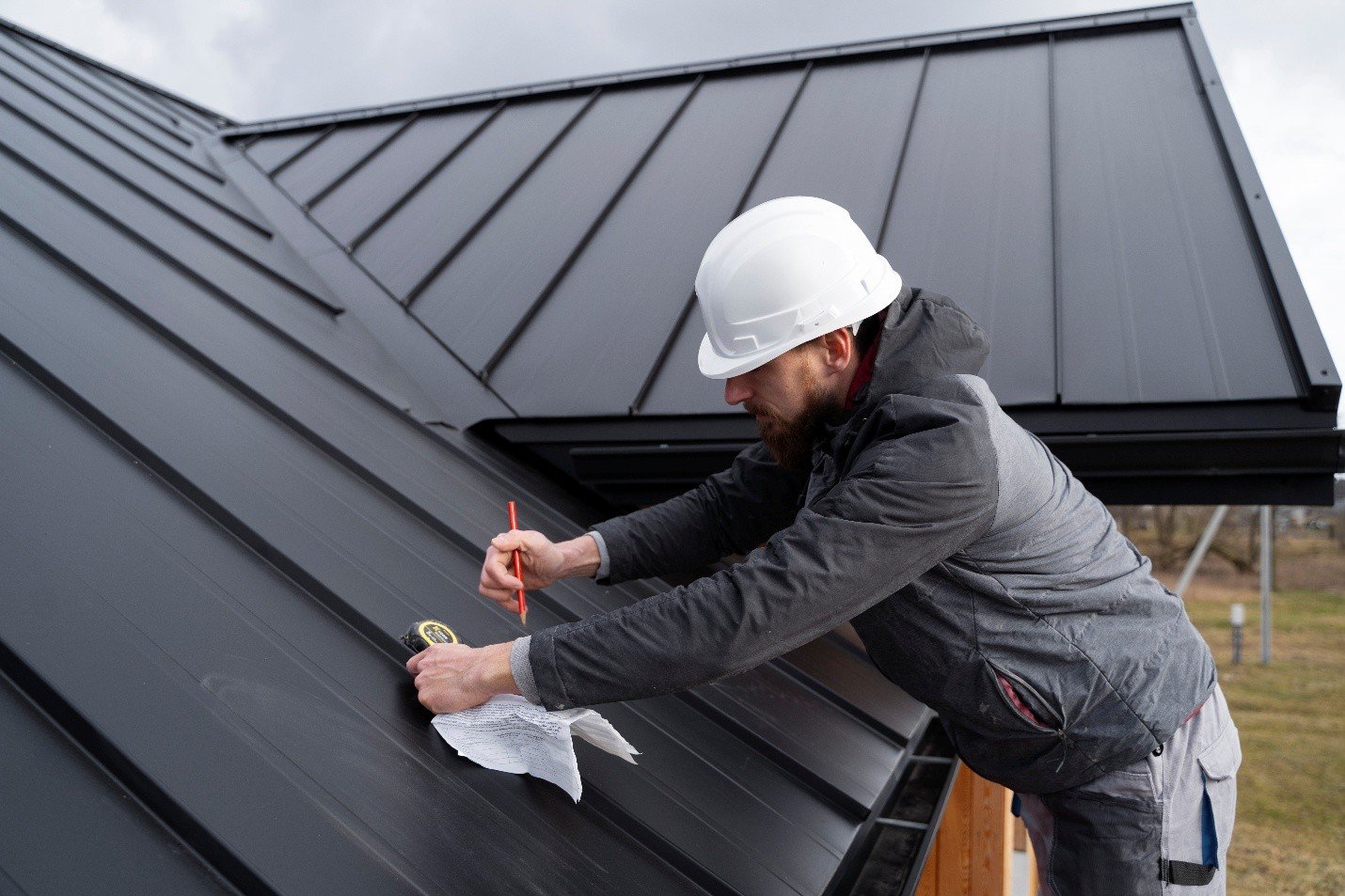 Residential Roofing Services That Address Everyday Wear and Damage